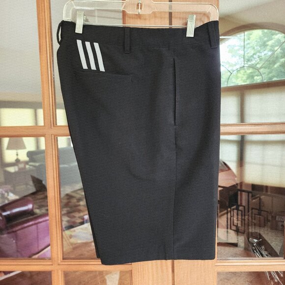 Adidas Men's 3 Stripe Black Flat Front Golf Shorts Size 35 - Picture 1 of 5